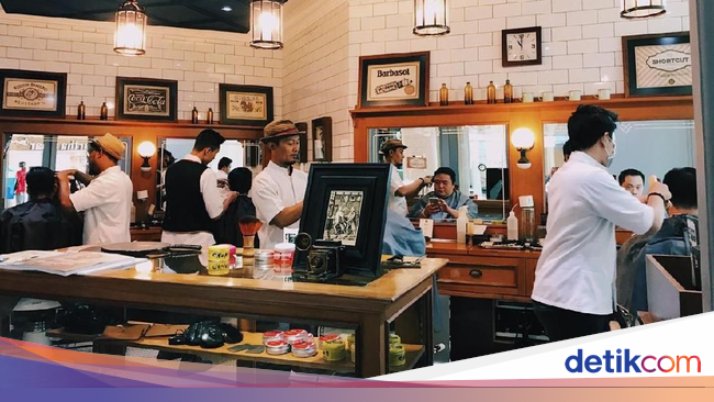 Pria Ini Bisnis Pangkas Rambut  hingga Jadi Langganan Jokowi