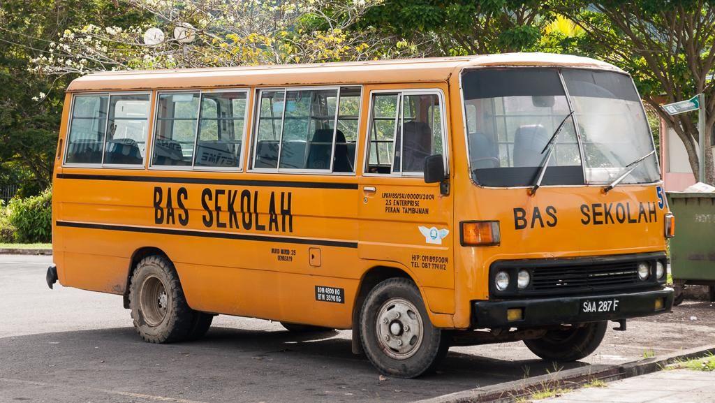 Penampakan Bus-bus Sekolah di Seluruh Dunia