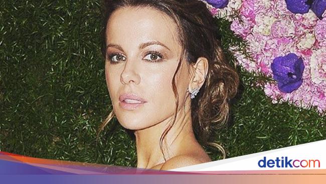 Foto 10 Artis Hollywood Cantik Ini Ternyata Keturunan Asia Tenggara