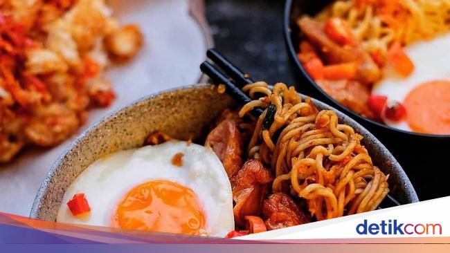 Tempat Makan Mie Instan Kekinian Hingga Gaya Angie Ang Saat Kulineran