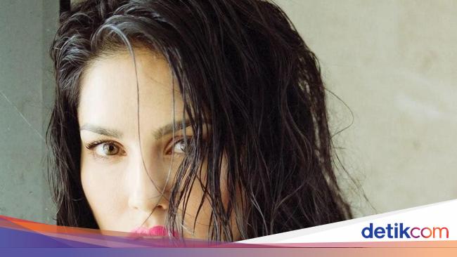 Foto Eks Bintang Porno yang Jadi Selebriti Wanita Paling Foto Eks Bintang Porno yang Jadi Selebriti Wanita Paling