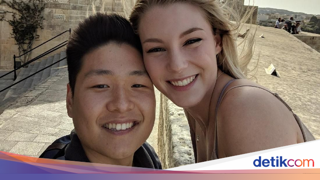 Potret Mesra Selebgram Seksi Dan Tunangannya Orang Korea Yang Dihujat