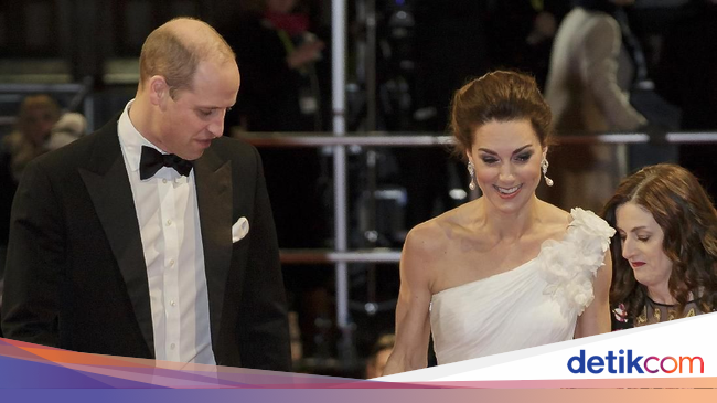 Pakai Gaun  Panjang Kate  Middleton  Diawasi Pangeran William