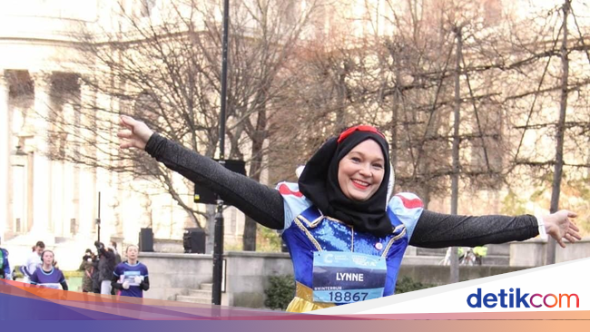 Curi Perhatian Hijabers Ini Ikut Lomba Lari  Pakai Kostum  