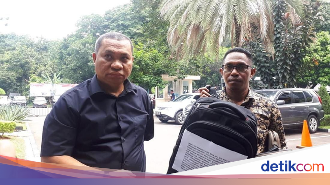 Pengacara Ada Orang Gubernur Papua Bocorkan Rapat ke KPK Pengacara Ada Orang Gubernur Papua Bocorkan Rapat ke KPK