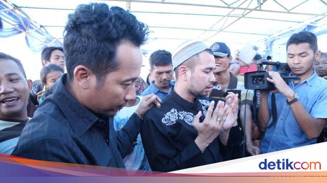 Teman Sejati! Persahabatan Denny Cagur dan Raffi Ahmad