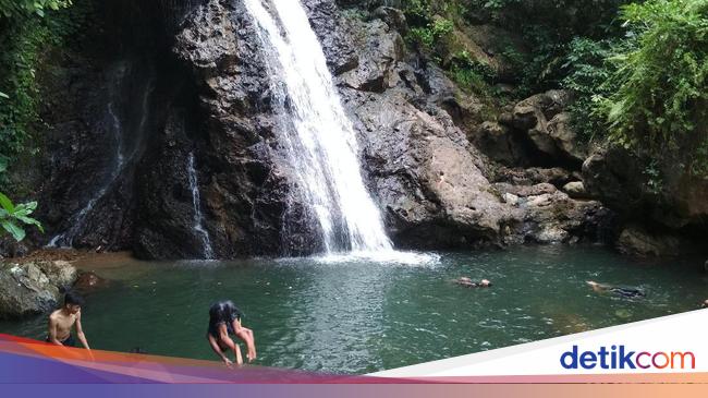 Foto: Air Terjun di Trenggalek yang Cantik