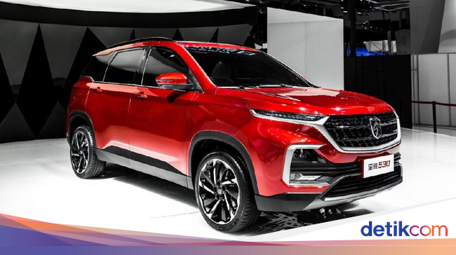 Intip Harga Wuling Almaz di Negeri Asalnya, Murmer Banget!