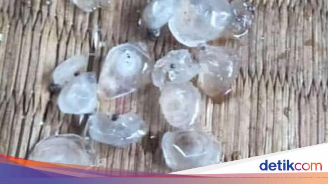 Hujan Es Landa Lombok Tengah Begini Penjelasan Bmkg