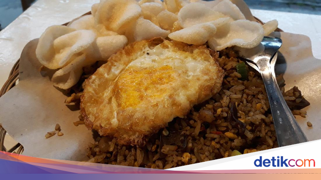 Begini Rasa Nasi  Goreng yang  Diaduk Dengan Alat  Mekanik