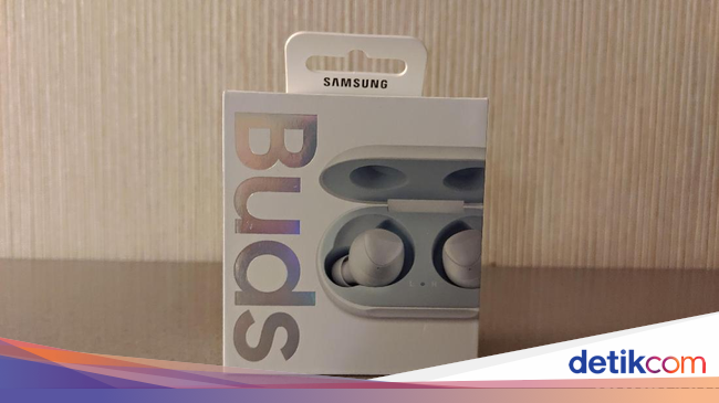 Samsung Galaxy Buds, Layakkah Jadi Penantang Apple AirPods?