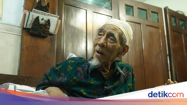 Sosok Kh Maimun Zubair Sang Kiai Karismatik Yang Rajin Berhaji