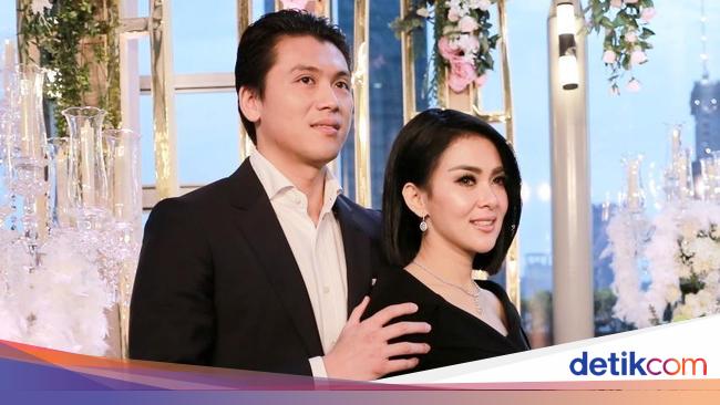 Honeymoon di Swiss Syahrini dan Reino Barack Didoakan Honeymoon di Swiss Syahrini dan Reino Barack Didoakan