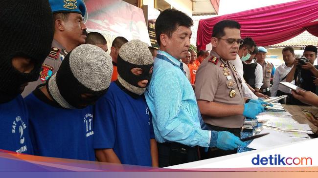 Gondol 3 Batang Emas, Komplotan Pencuri di Cirebon Ditembak