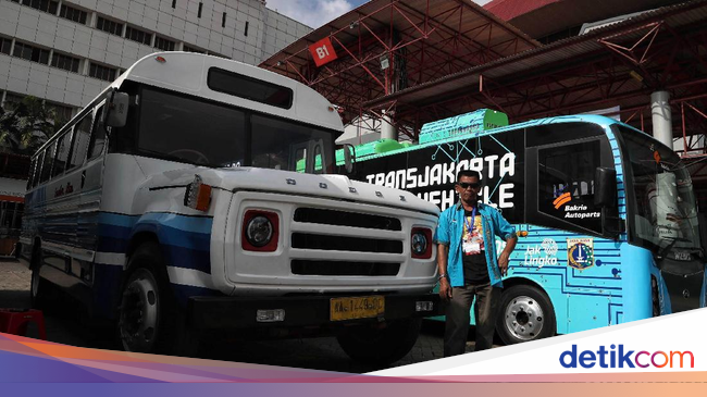 Bus-bus Jadul Rayu Pengunjung Jiexpo Kemayoran