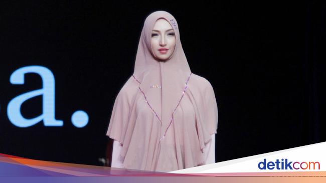 Foto Koleksi Terbaru SiSeSa Ada Kebaya Syar i hingga Foto Koleksi Terbaru SiSeSa Ada Kebaya Syar i hingga