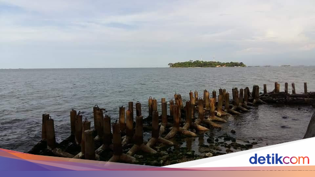 Wisata Horor ke Pulau Narapidana di Teluk Jakarta