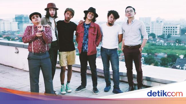 Kata Sisitipsi yang Dikenal dengan Lagu Berlirik Nyeleneh Kata Sisitipsi yang Dikenal dengan Lagu Berlirik Nyeleneh