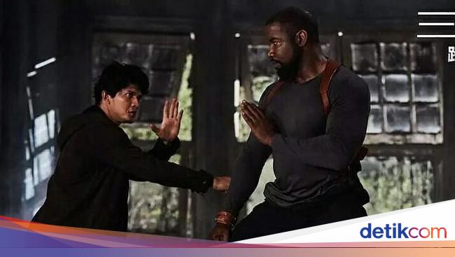 Triple Threat: Jagoan Bela Diri Bumi Bersatu Padu!