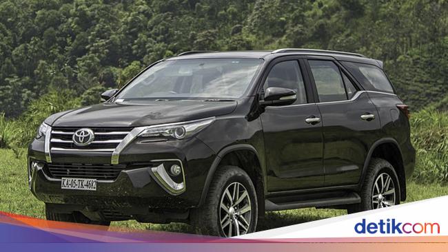 Tertarik Beli Fortuner Bekas Perhatikan 3 Hal Ini