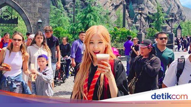 Main ke Universal Studio Rose Blackpink Seksi Pakai Main ke Universal Studio Rose Blackpink Seksi Pakai