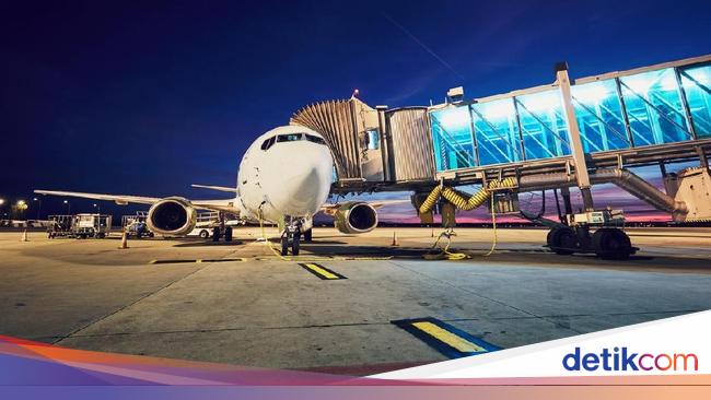 Naik dan Turun Pesawat, Mengapa Beda Ada Pakai Bus dan Garbarata?