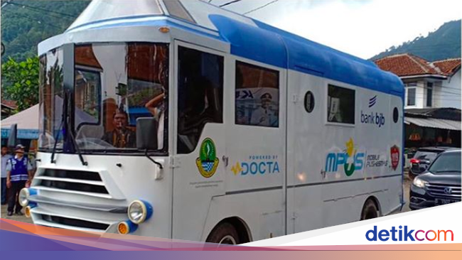  Ridwan  Kamil  Kenalkan Bus Unik yang Dipanggil MPus