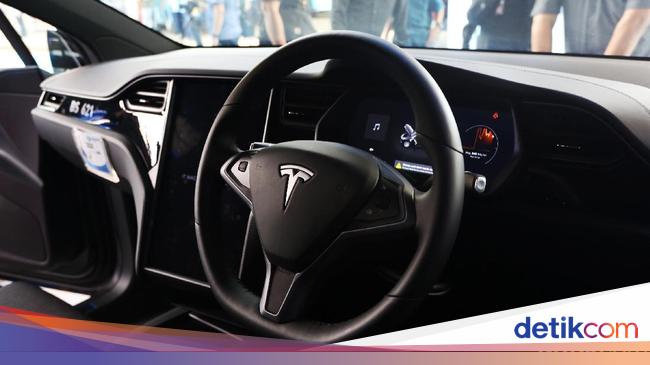 Menanti Tesla  Garap Mobil  Listrik  di RI Menanti Tesla  Garap Mobil  Listrik  di RI