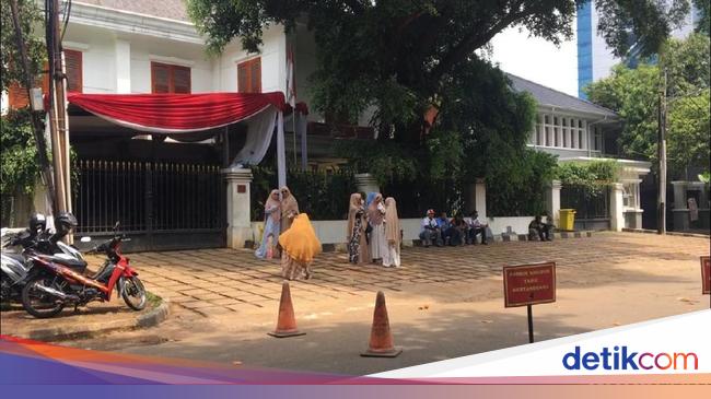 Bersih dari Karangan Bunga, Begini Situasi di Rumah Prabowo