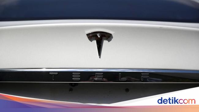 Duh, the Tesla car indent hasn’t come in six years