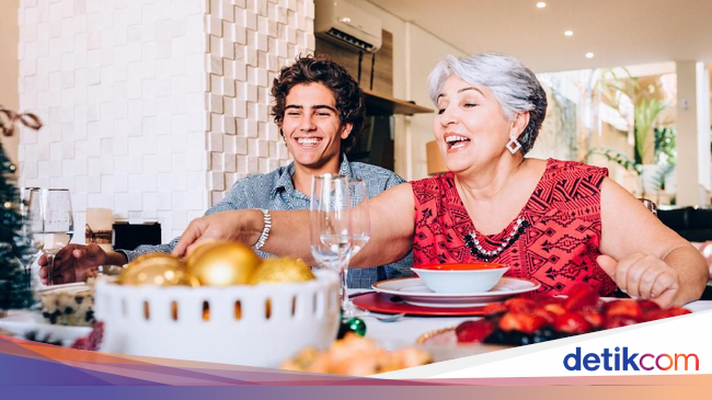 Cerita Nenek 4 Cucu yang Kencani Ratusan Pria Berusia 20 