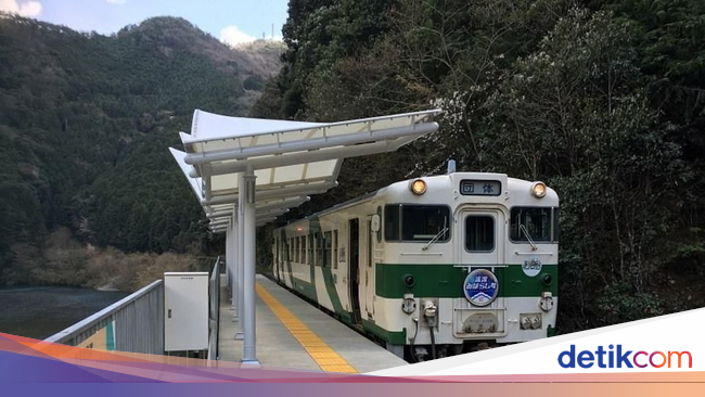 Stasiun Kereta Tanpa Pintu  di Jepang Tapi  Indah 