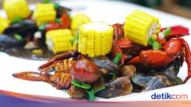 Kalau di Bali Jangan Lupa Makan Ikan Bakar dan Kepiting di 