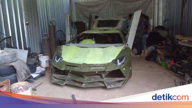 Pria Gunungkidul Lulusan SMP Sulap Mobil Sedan Jadi Pria Gunungkidul Lulusan SMP Sulap Mobil Sedan Jadi