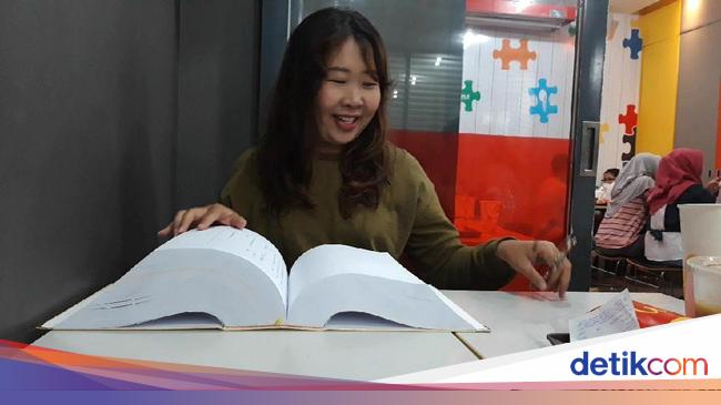 Mahasiswi Ubaya Ini Selesaikan Skripsi 1 150 Halaman Selama 45 Hari