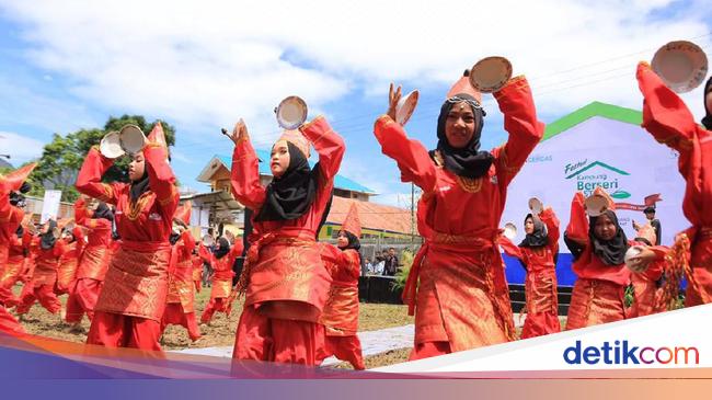 Sebutkan Tiga Properti Tari Nusantara / Sebutkan 3 Tiga Jenis Properti