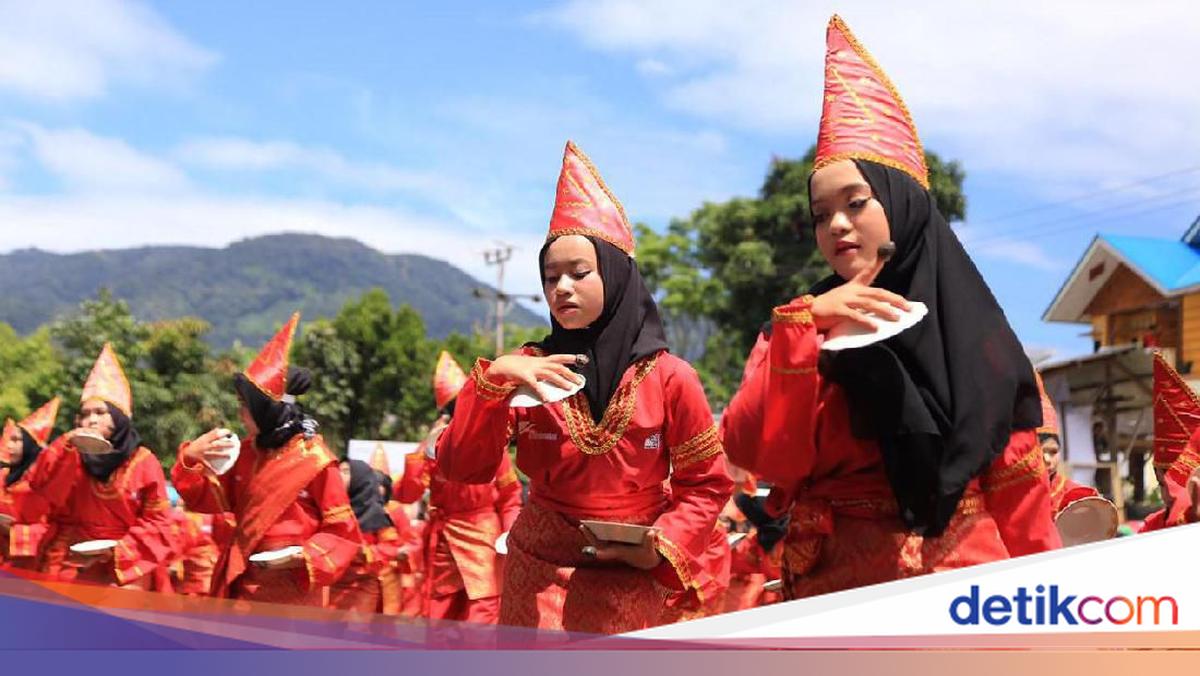 Selain Tari Piring, Ini Daftar Tarian Minangkabau Beserta Perkembangannya