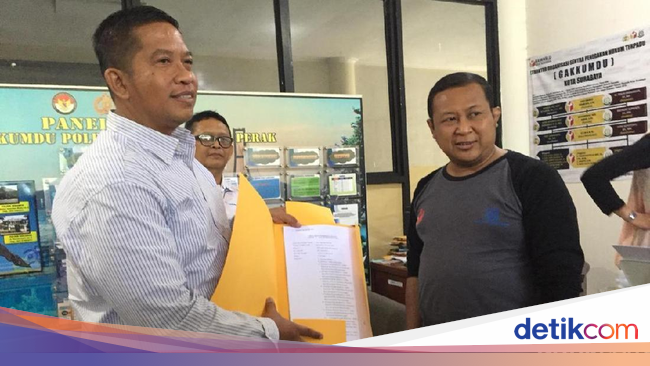 Gagal Raih Kursi DPRD Caleg Golkar Laporkan KPU Kota Surabaya Gagal Raih Kursi DPRD Caleg Golkar Laporkan KPU Kota Surabaya