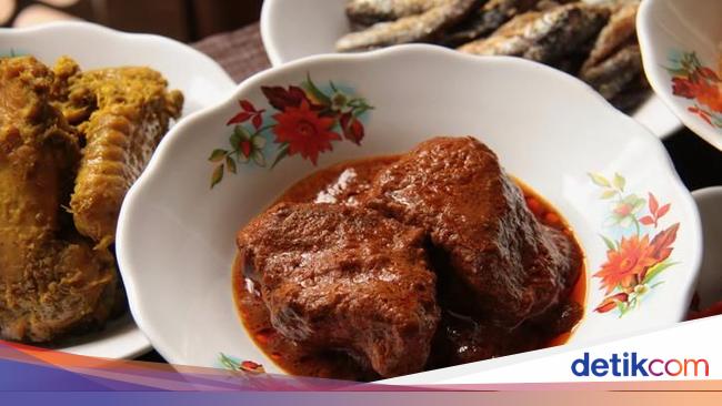 Masakan Minang Menyehatkan Hingga Cuitan Jajan Pakai Rp 100 Ribu Halaman 3