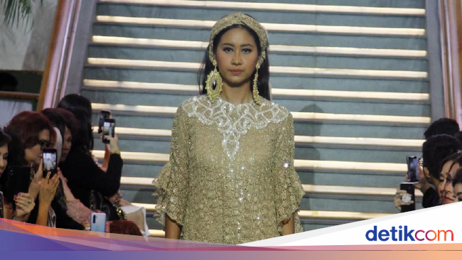  Inspirasi Mario Antoinette di Baju Lebaran Karya Priyo 