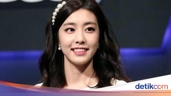 Cho Eun Jung dan 6 Wanita Biasa yang Jadi Istri Aktor  Cho Eun Jung dan 6 Wanita Biasa yang Jadi Istri Aktor
