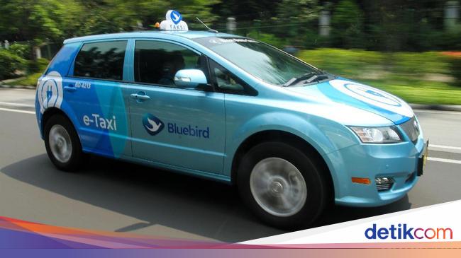 Harga Taksi Listrik Reguler Bluebird Berlipat-lipat dari 