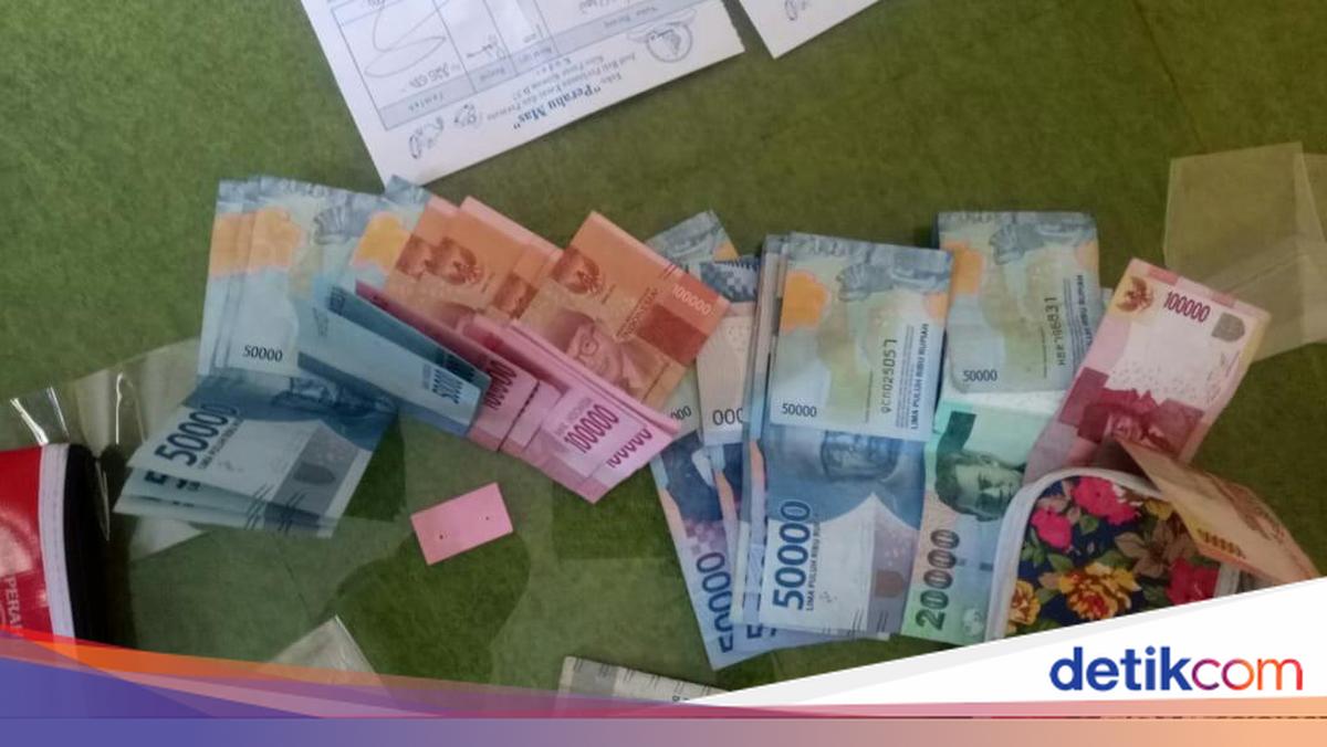 Terciduk! Pengamen Kaya Raya di Kudus, Kantongi Duit Jutaan Rupiah