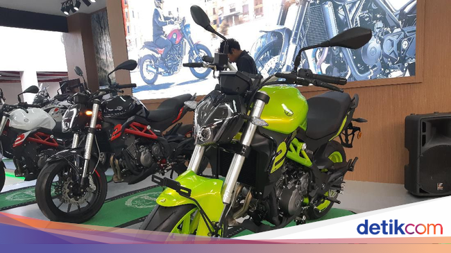 Motor Sport 250cc Benelli TNT 249S Lebih Ngacir