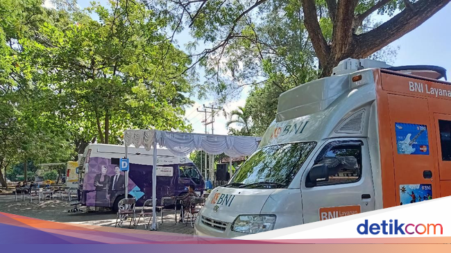 Warga Bali Boleh Tukar Uang Lebaran hingga Rp 4,4 Juta/Orang Warga Bali Boleh Tukar Uang Lebaran hingga Rp 4,4 Juta/Orang