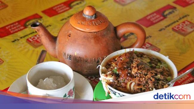 Lewat Tegal Ada Rujak Teplak Hingga Sauto Sedap Menanti Anda