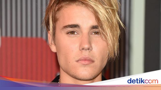 Evolusi Gaya  Rambut  Justin  Bieber  Dari Poni Lempar Hingga 