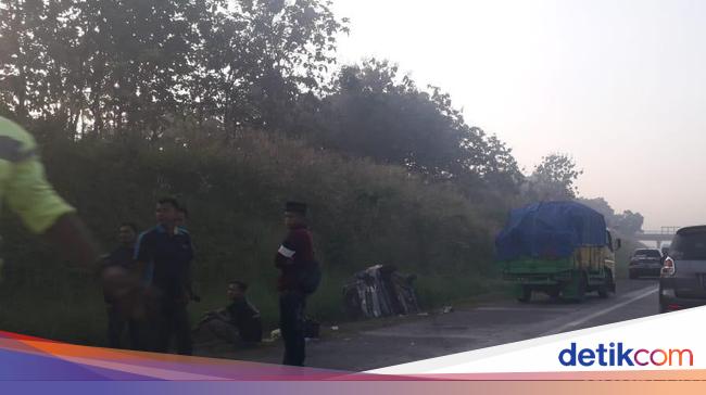 Lelah Bermobil saat Mudik, Bolehkah Isirahat di Bahu Jalan 