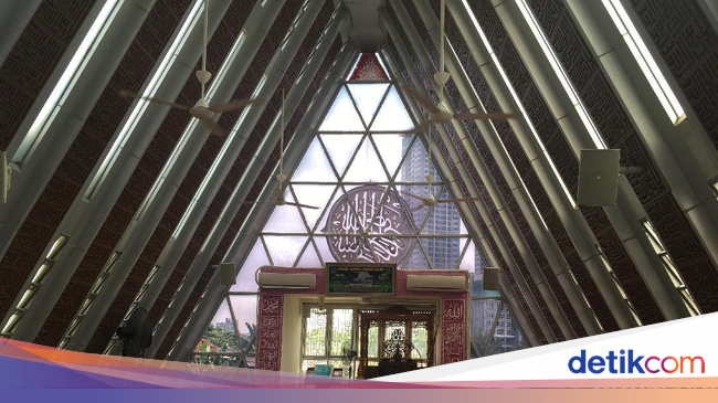 Melihat Masjid Segitiga Lain Rancangan Ridwan Kamil di Melihat Masjid Segitiga Lain Rancangan Ridwan Kamil di