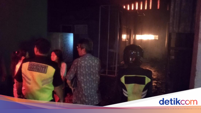 Gudang Mainan di Malang Terbakar - detikNews